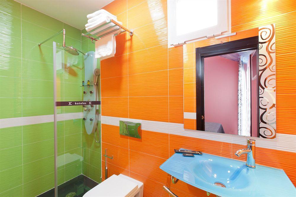Jc Rooms Santo Domingo Мадрид Екстер'єр фото